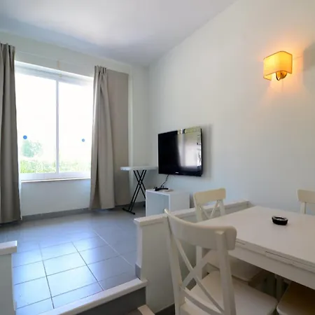 Apartamento Apartment For 3 People With Pool *