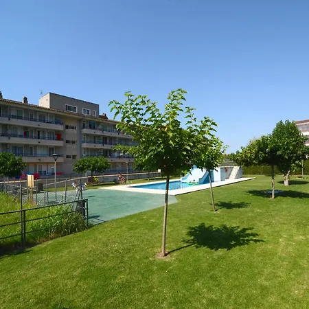 Apartment For 3 People With Pool * L'Estartit