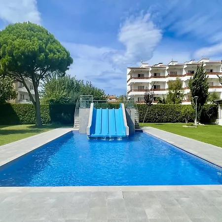 Apartment For 3 People With Pool